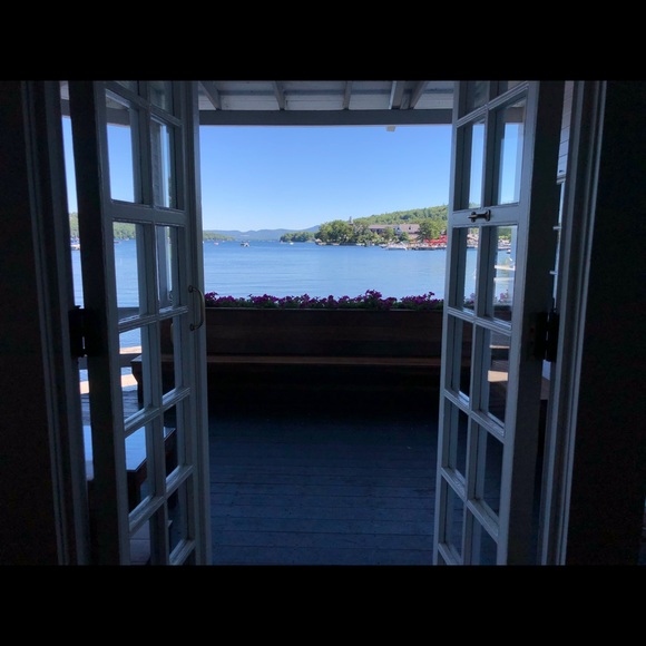 Meet your Posher, Gabrielle - Picture 1 of 1